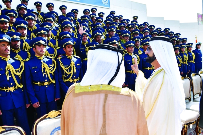 " محمد بن راشد موجّهاً كلمة للخريجين"