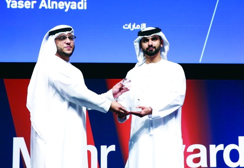 "■ .. ويكرم ياسر النيادي بجائزة أفضل مخرج عن «روبيان»"