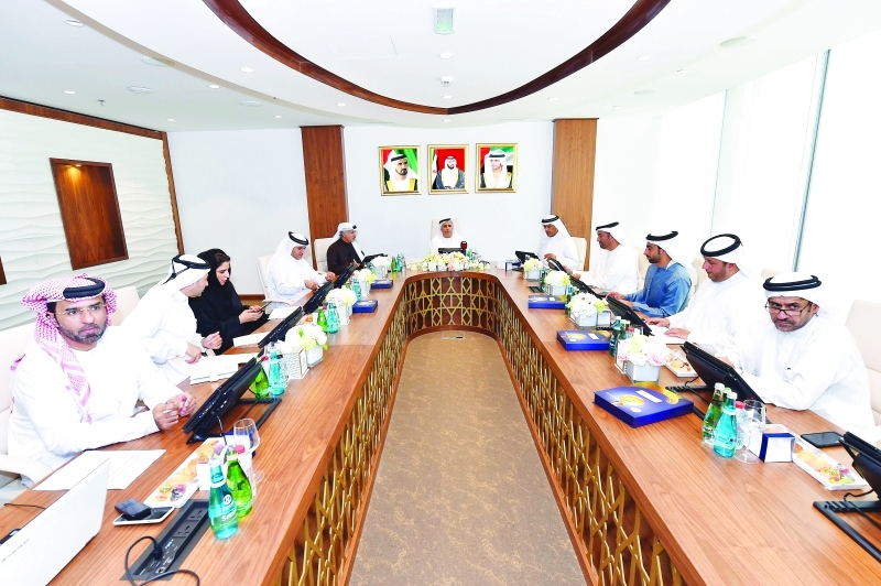 "■ جانب من اجتماع المجلس برئاسة مطر الطاير | البيان"