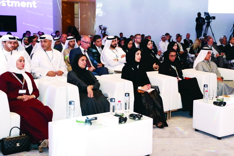 "لبنى القاسمي وعهود الرومي ونورة الكعبي وشما المزروعي وعبد العزيز الغرير"