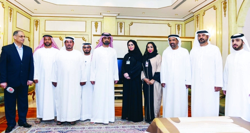 "■ ولي عهد عجمان خلال استقبال اللجنة المنظمة لماراثون الوفاء | وام"