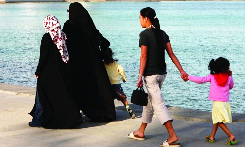 "■ الإمارات سباقة في صون حقوق العمالة | البيان"