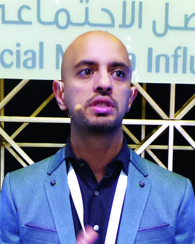 "د. أحمد عبدالملك -"