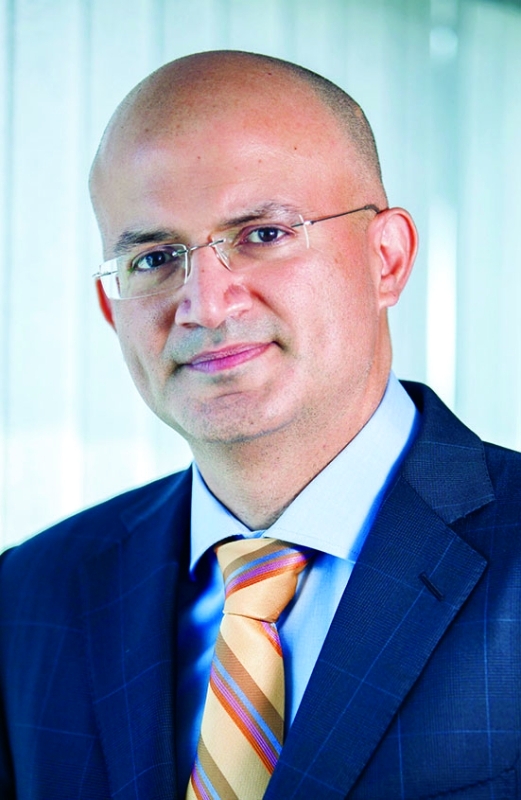 "■ نافين فالراني"