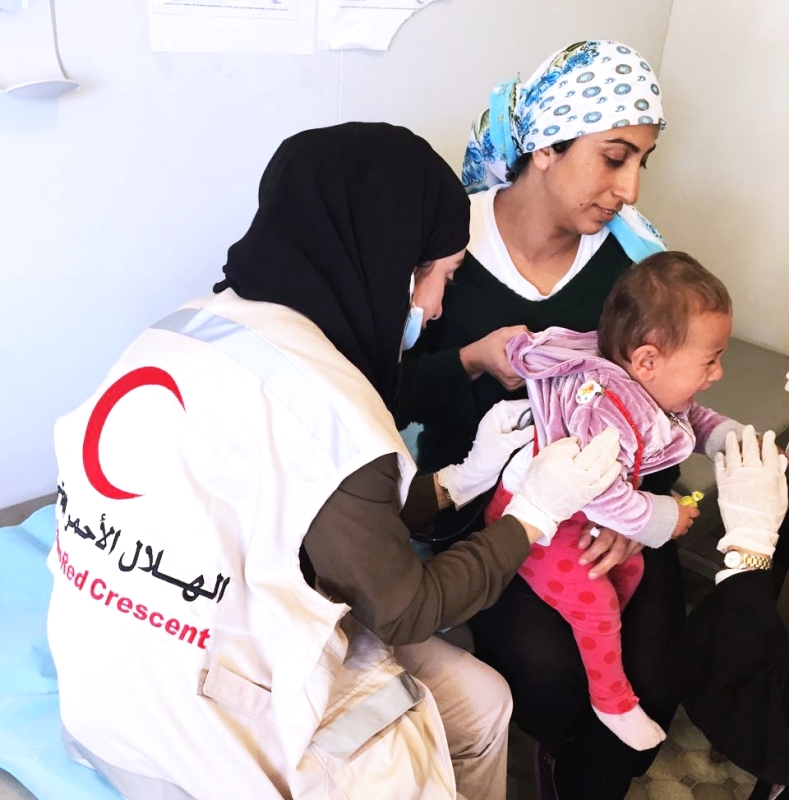 "خدمات متنوعة يقدمها الفريق للاجئين | وام"