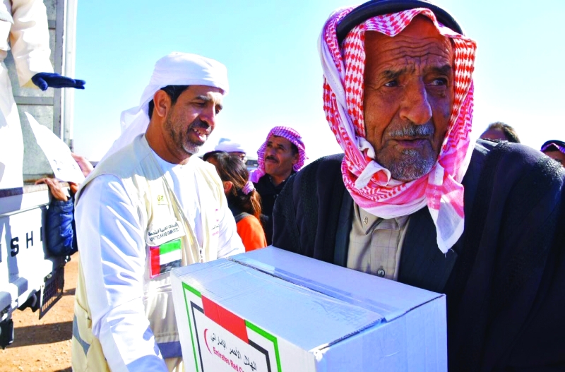 "المساعدات تضمنت طروداً غذائية وملابس لسد حاجات اللاجئين"