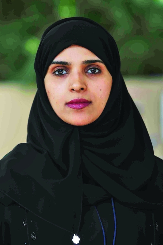 "فاطمة المهري"