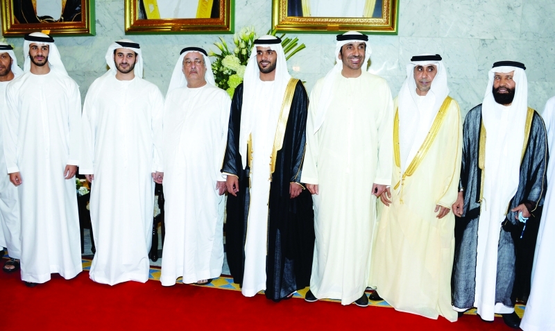 "سعيد بن زايد وزايد وحمدان بن سعيد بن زايد والعريس خلال الحفل | وام"