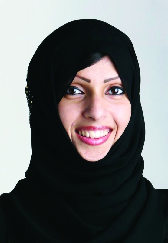 "إيمان الهاشمي: لا مشكلة في تبني مصطلحات يستعصي تفسيرها"