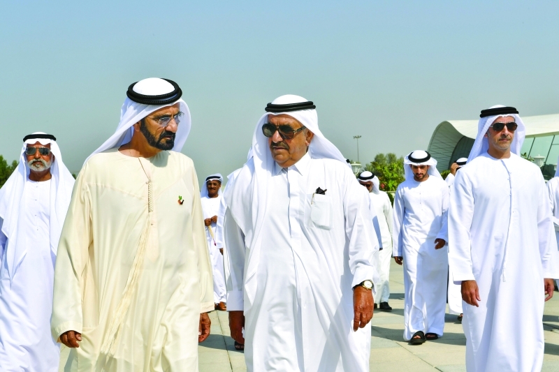 "■ محمد بن راشد في حديث مع حمدان بن راشد بحضور حمدان بن محمد وسيف بن زايد ونهيان بن مبارك"