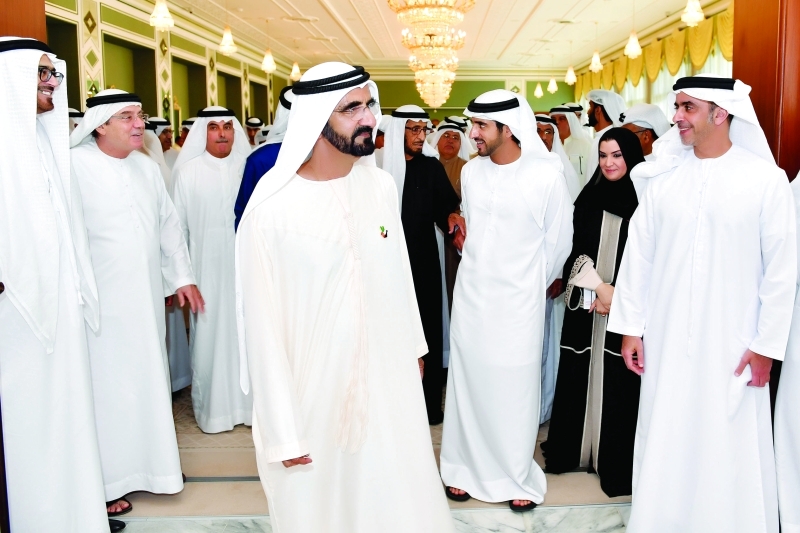 "محمد بن راشد خلال استقبال رؤساء المجلس الوطني السابقين والوزراء بحضور حمدان بن محمد وأمل القبيسي وسيف بن زايد   |  تصوير خليفة اليوسف وسيف محمد"