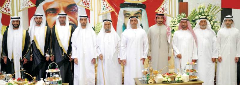 "سيف وخالد بن زايد يتوسطان الحضور | وام"