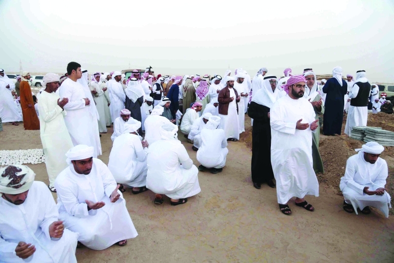 "■ خلال تشييع الشهيد إلى مثواه الأخير"