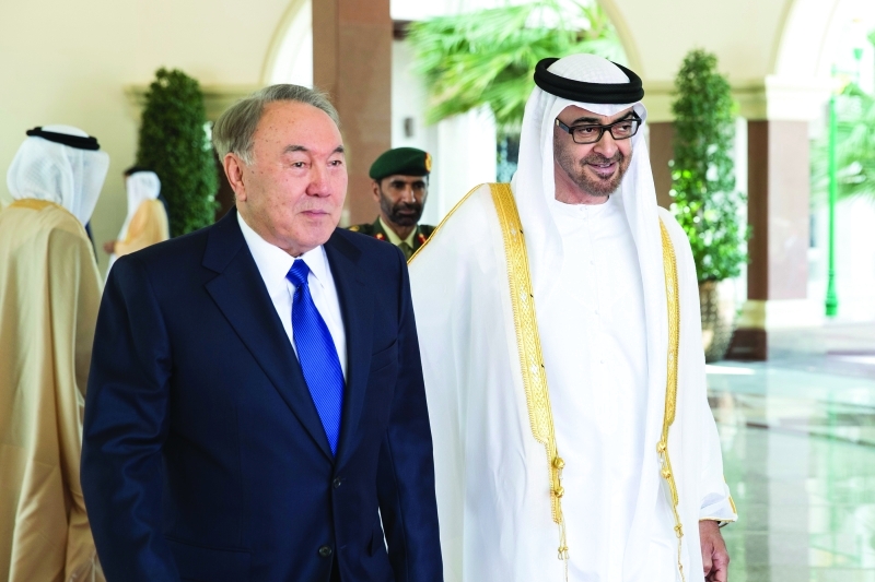"محمد بن زايد مستقبلاً رئيس كازاخستان"