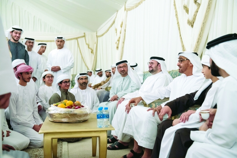 "■ محمد بن زايد يقدم تعازيه لعائلة الشهيد محمد علي البستكي"
