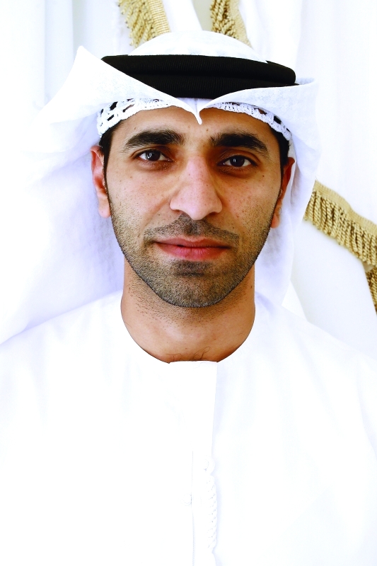 "إسماعيل الحوسني"
