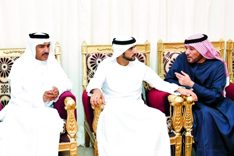 "■ حمدان بن محمد معزياً في شهيد الوطن عبد الحميد الحمادي بحضور أحمد الزعابي"