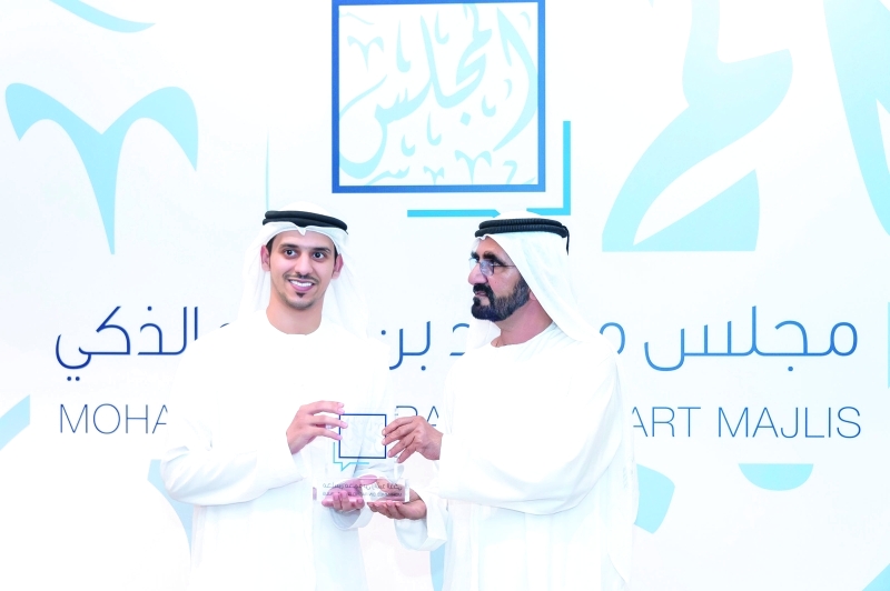 "وخلال تكريم عمار الشامسي"