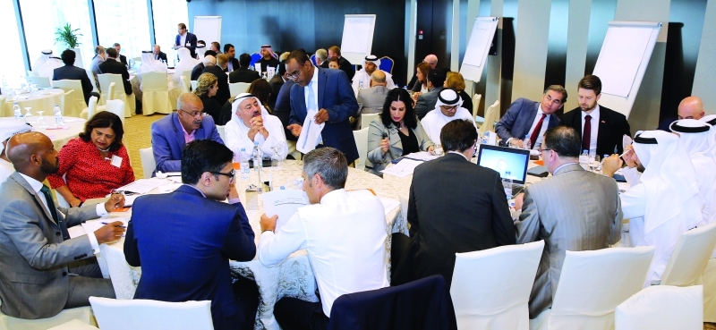 "Ⅶ جانب من الفرق المشاركة في اللقاء بمقر غرفة دبي  |  البيان"