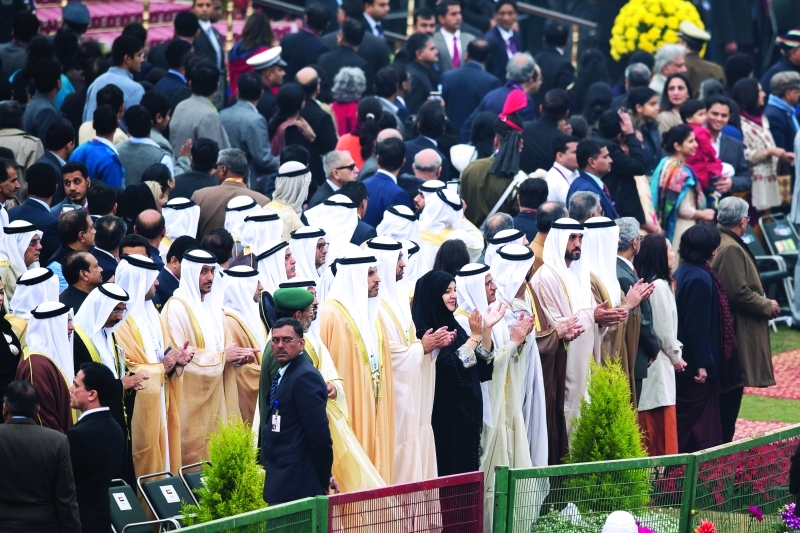 "■ أنور قرقاش وريم الهاشمي ومحمد البواردي ومحمد المر وحمد الرميثي خلال الاحتفالات"