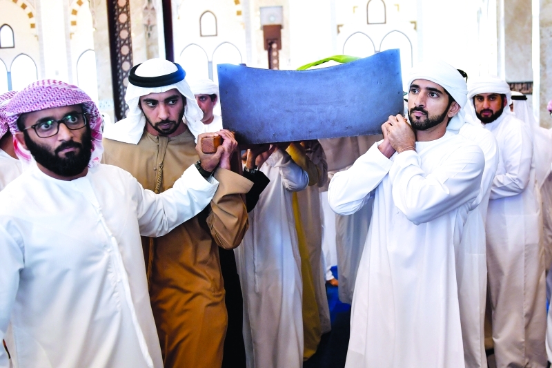 "حمدان وأحمد بن محمد خلال التشييع"