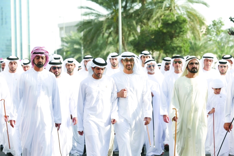 "قيادة الإمارات في مقدمة صفوف العطاء الإنساني داخلياً وعلى الصعيد العالمي | أرشيفية"