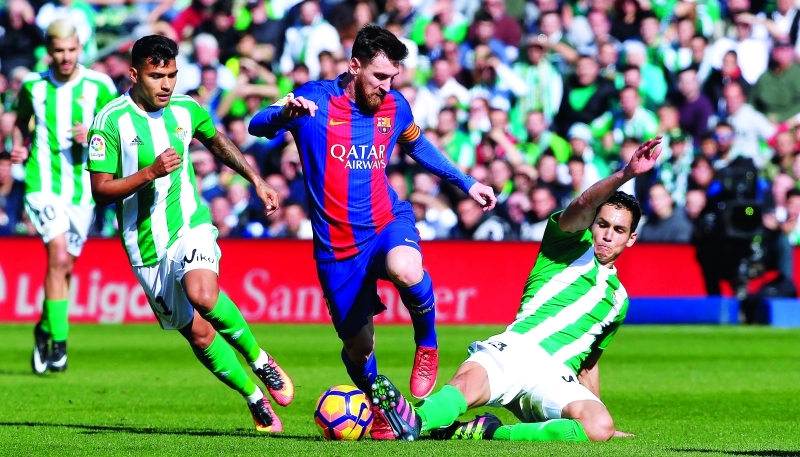 برشلونة يفلت من الخسارة  أمام ريال بيتيس