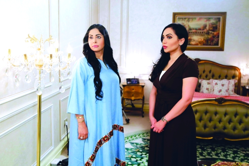 "■ نور وفوز الشطي في أحد مشاهد العمل | تصوير: عبدالحنان مصطفى"