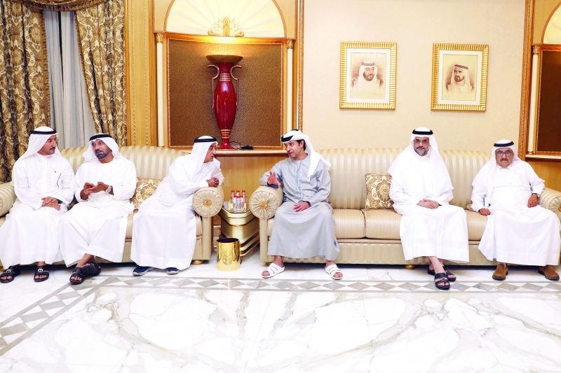 "حمدان بن راشد وسلطان بن محمد بن سلطان القاسمي وهزاع بن زايد وأحمد بن سعيد وبطي بن مكتوم"
