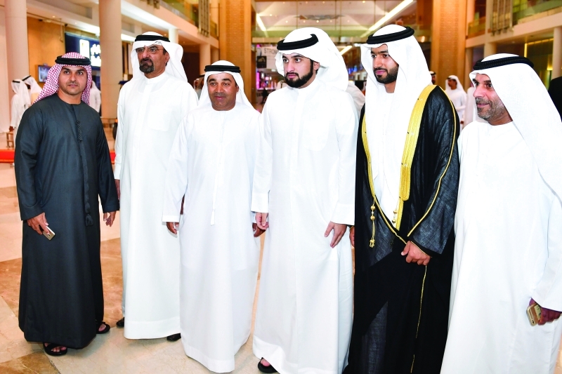 "■ أحمد بن محمد والعريس وجانب من حضور الحفل"