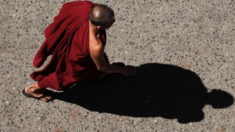 القبض على راهب بوذي أخفى "ما لا يمكن تخيله"