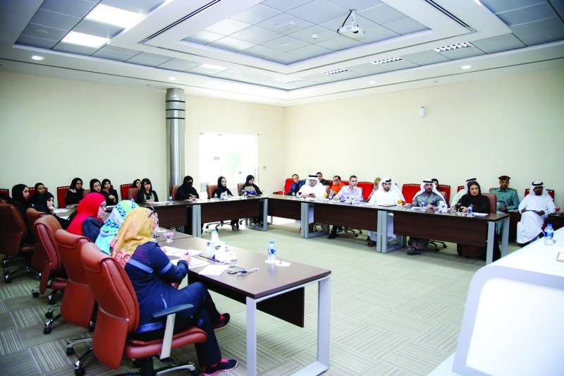 "■ جانب من أعضاء اللجنة المنظمة للفعاليات | البيان"