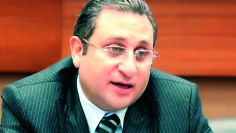 "■ أيمن عقيل"