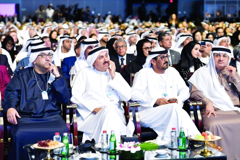 "■ عبد الرحمن العويس وصقر غباش وحسين الحمادي وحميد القطامي"