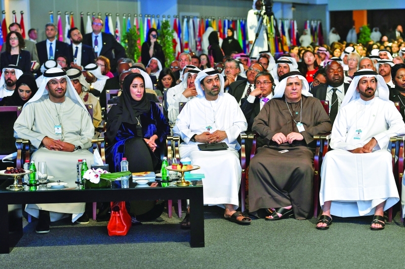 "■ سلطان الجابر ومطر الطاير ومنى المري"