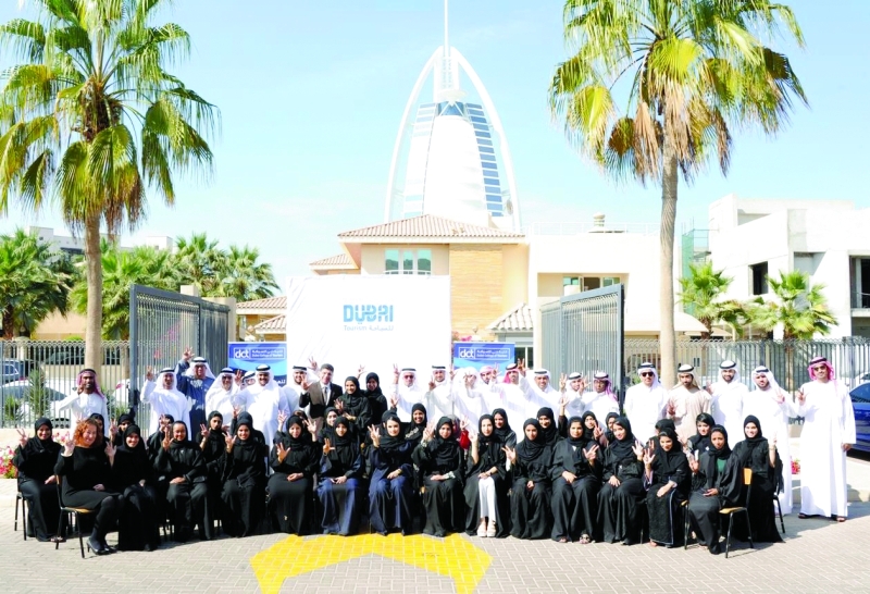 "Ⅶ الدفعة الأولى من المواطنين الذين التحقوا بالبرنامج | البيان"
