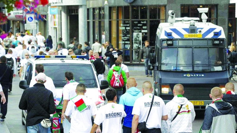 "■ الشرطة الإسبانية تستعد لتأمين الجماهير الإيطالية | إ ب"