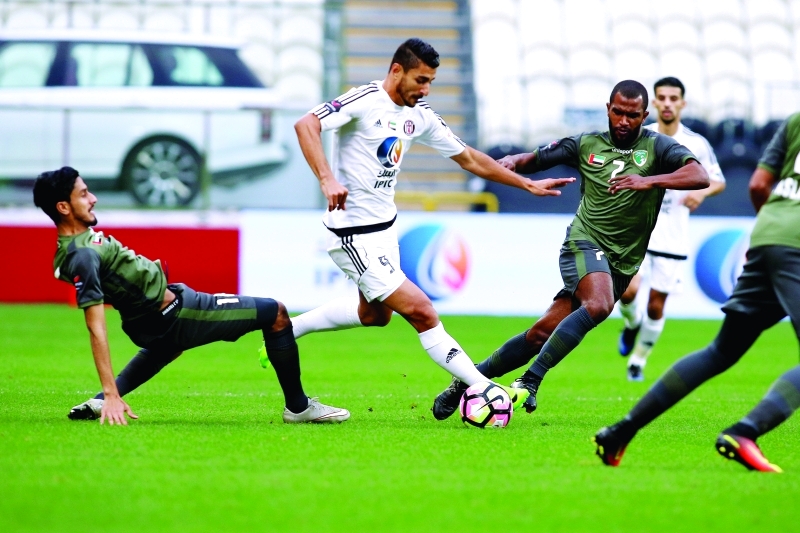 "الجزيرة يتخطى الإمارات ويقترب من حسم الدوري تصوير - مجدي أسكندر"