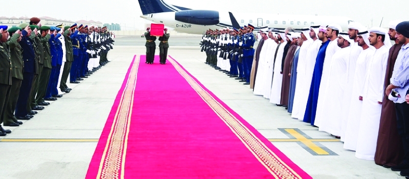 "خلال مراسم استقبال جثمان الشهيد في مطار البطين | وام"