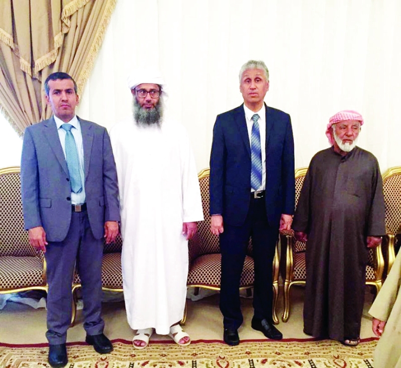 "■ السفير اليمني خلال تقديم واجب العزاء | وام"