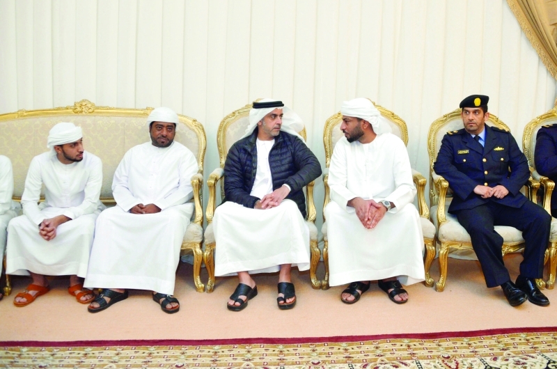 "■ سيف بن زايد يقدم واجب العزاء لأسرة الشهيد نادر مبارك"