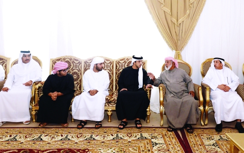 "■ منصور بن زايد يعزي أسرة الشهيد جمعة الكعبي"
