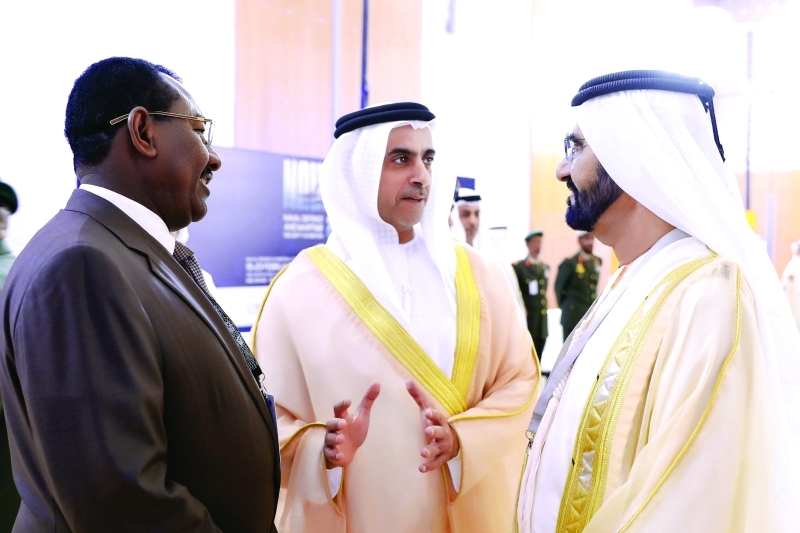 "محمد بن راشد وسيف بن زايد خلال استقبال الوفود"