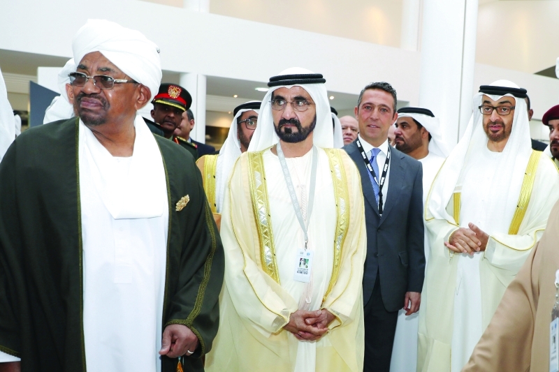 "محمد بن راشد ومحمد بن زايد وعمر البشير"