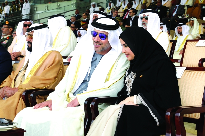"■ أمل القبيسي وطحنون بن محمد وهزاع بن زايد"