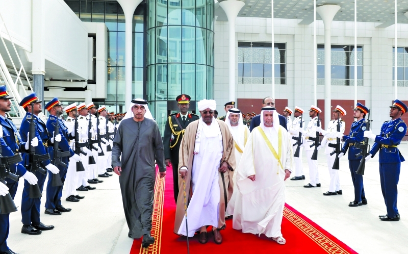 الرئيس السوداني يغادر البلاد