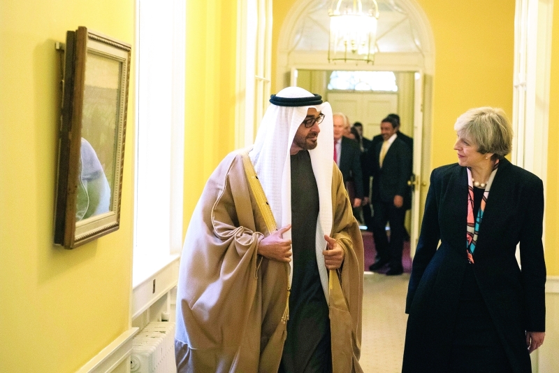 "■ سموه في حديث مع تريزا ماي"