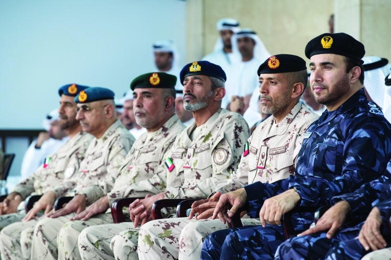 "أحمد بن طحنون وأحمد الريسي وقيادات عسكرية"