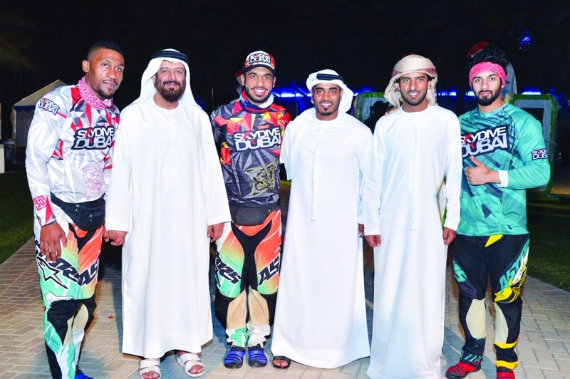 "■ عبد الله زايد يتوسط المبدعين | البيان"