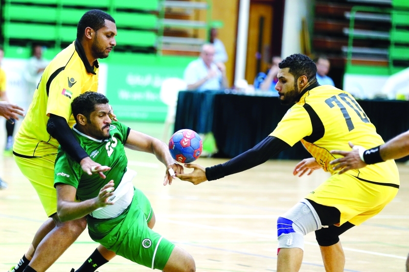 "■ خلال مباراة الوصل مع الشباب الأخيرة | البيان"
